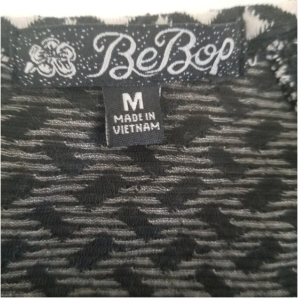 BeBop Women's‎ Black/White Geometric Pattern Sleeveless Skater MIni Dress Medium - Picture 8 of 11